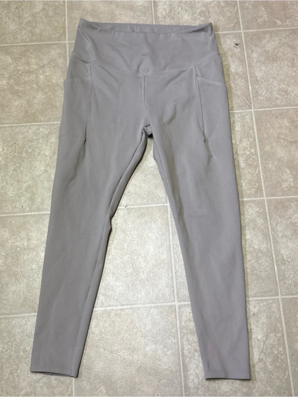 Danskin women’s full length athletic leggings size large